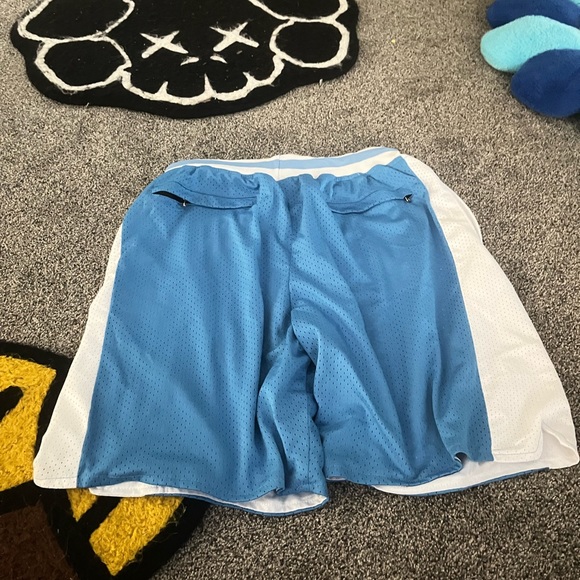 carolina shorts - Picture 2 of 2